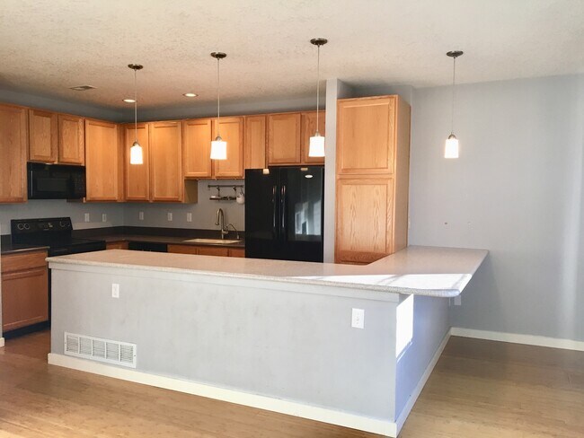 Foto del edificio - Gorgeous and Spacious Townhome in Waneka L...