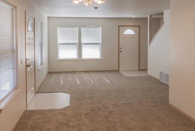Building Photo - 603-Newman