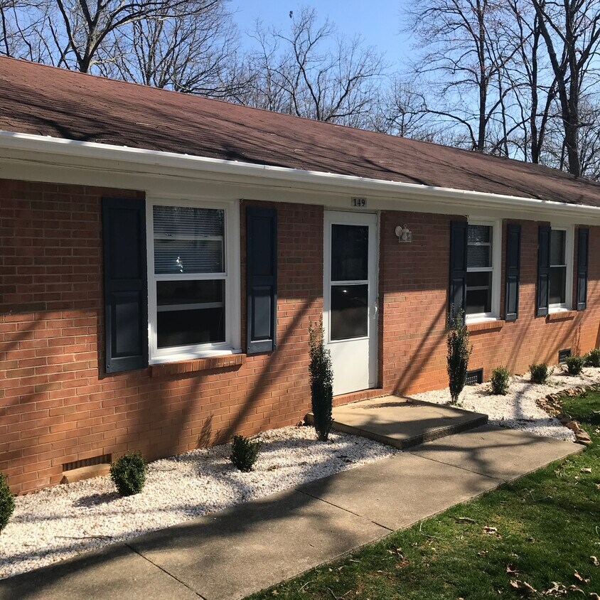 Primary Photo - 149 Wildwood Dr