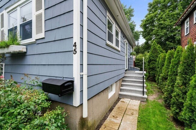 Foto del edificio - 45 Magoun St