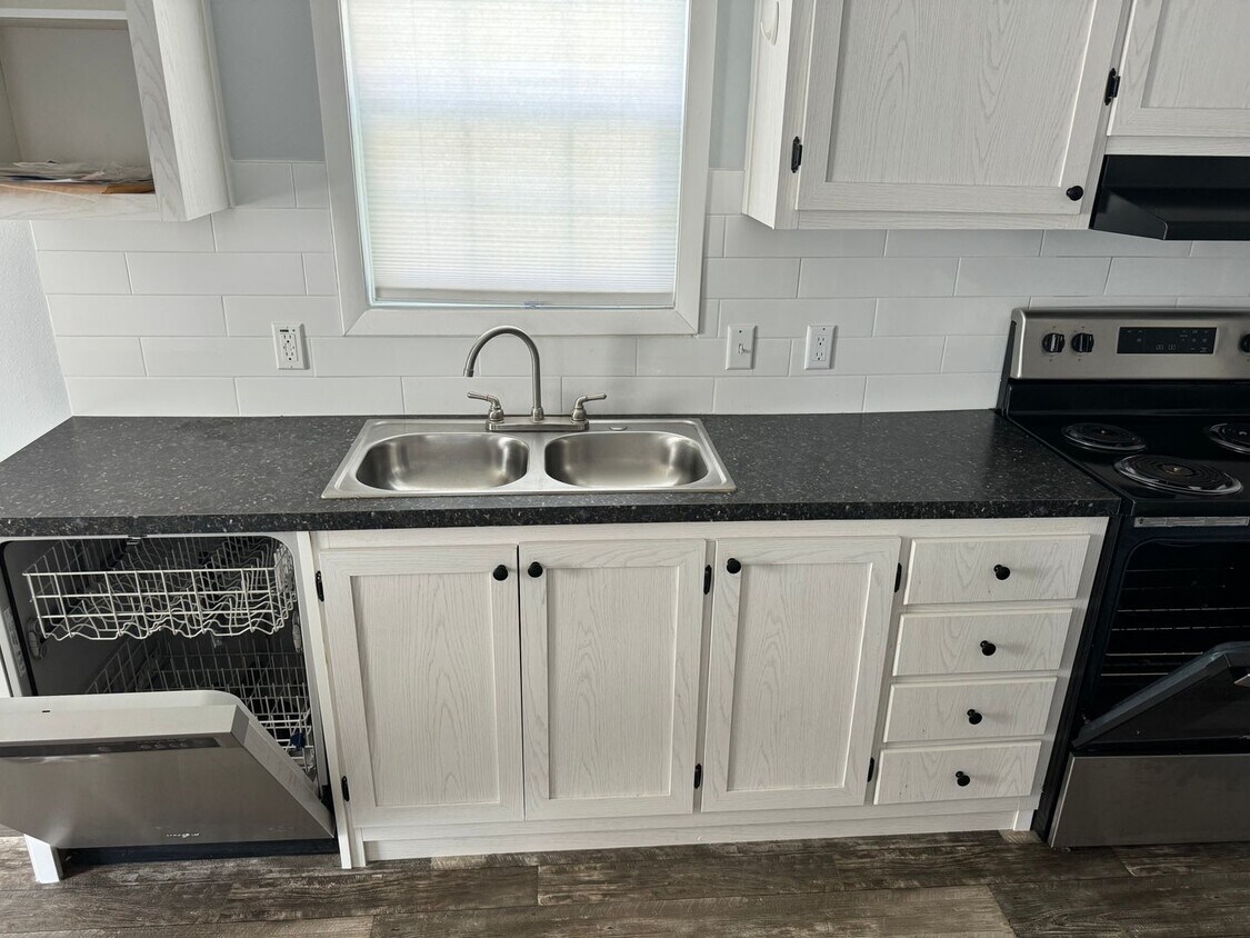 Foto principal - 3/2 Brooksville Available Now !