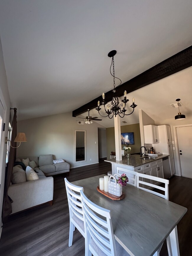 Building Photo - 7427 Slippery Elm St