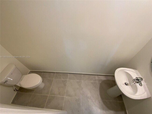 Foto del edificio - 11455 W 33rd Ln