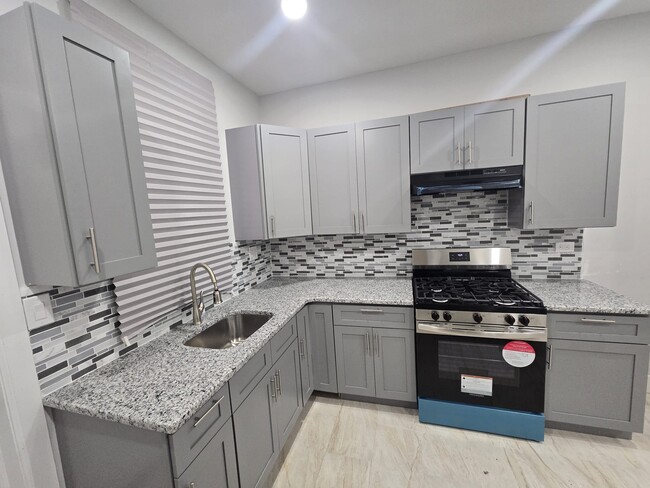 Foto del edificio - 2128 N Corlies St