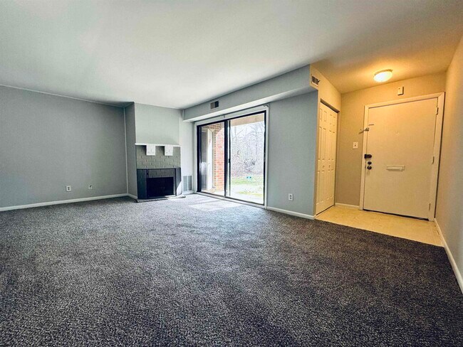 Building Photo - 204 Vail Ct