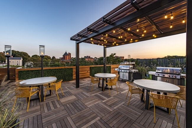 Building Photo - Halstead Salem Station