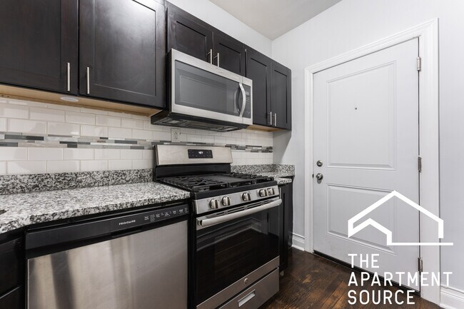 Foto del edificio - 6116 N Winthrop Ave