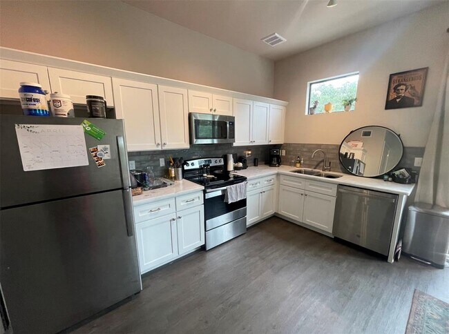 Foto del edificio - 2727 Houston Ave