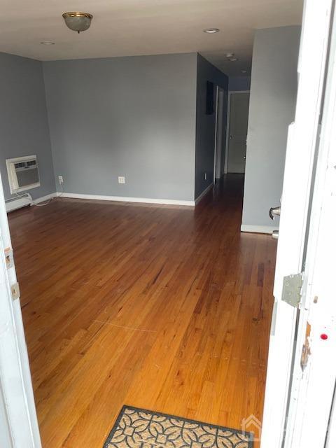 Building Photo - 385 Wagner Ave
