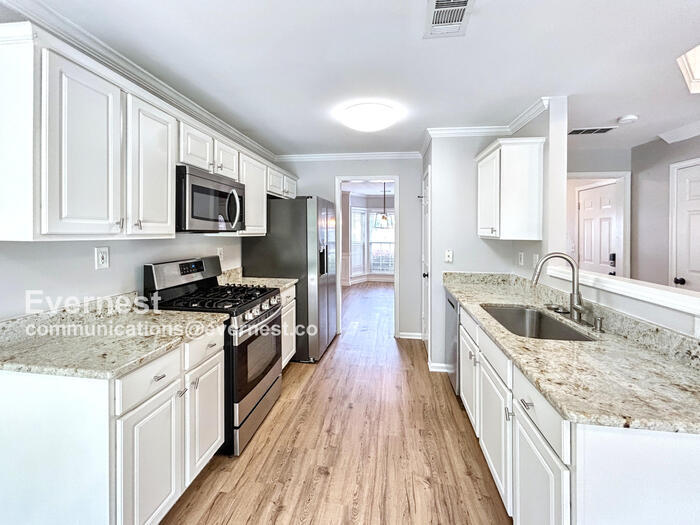 Primary Photo - 2576 Alvecot Cir SE