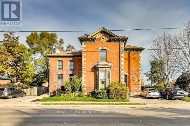 Photo du bâtiment - 102 West Avenue S