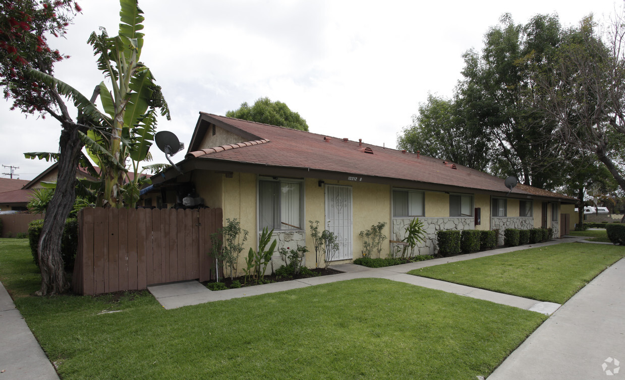 Primary Photo - Woodbury Patio Homes