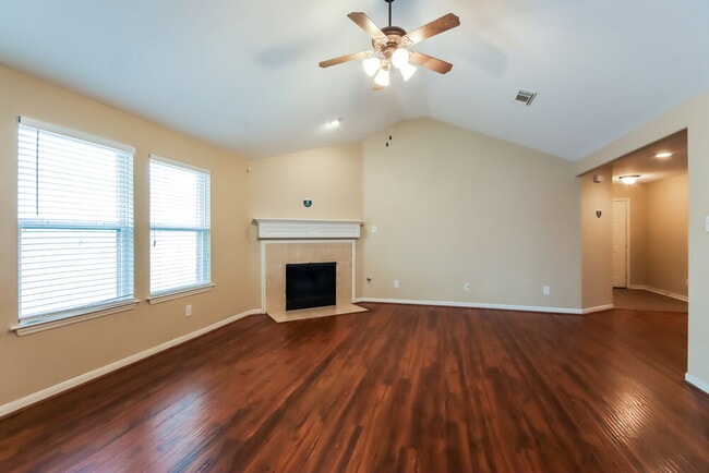 Foto del edificio - 10227 Canyon Rose Ln