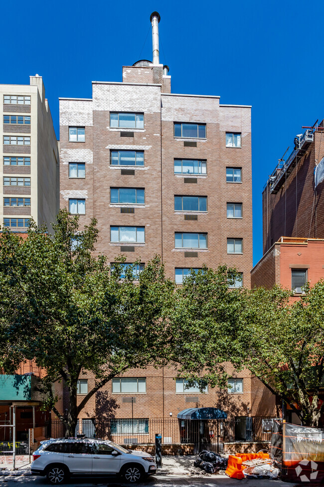Building Photo - 345 W 30th St