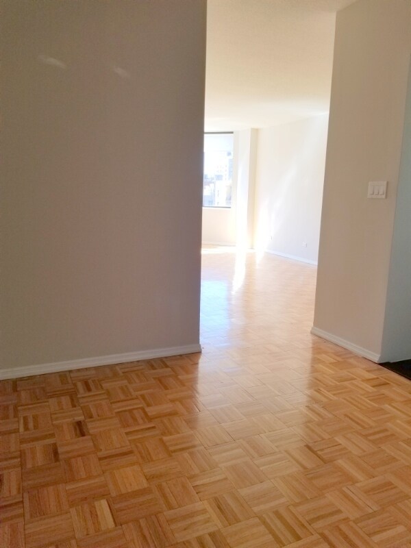 Foto del edificio - 165 E 32nd St