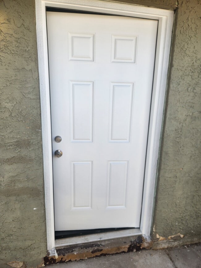 Foto del edificio - NEWLY RENOVATED 2BD/1BA – CALL TODAY NORTH...