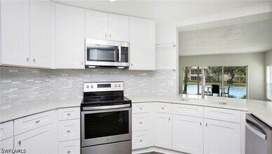 Building Photo - 6225 Bellerive Ave