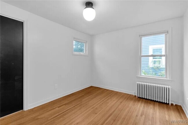 Building Photo - Callodine- 2 unit