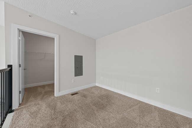 Loft 101 - The Ave