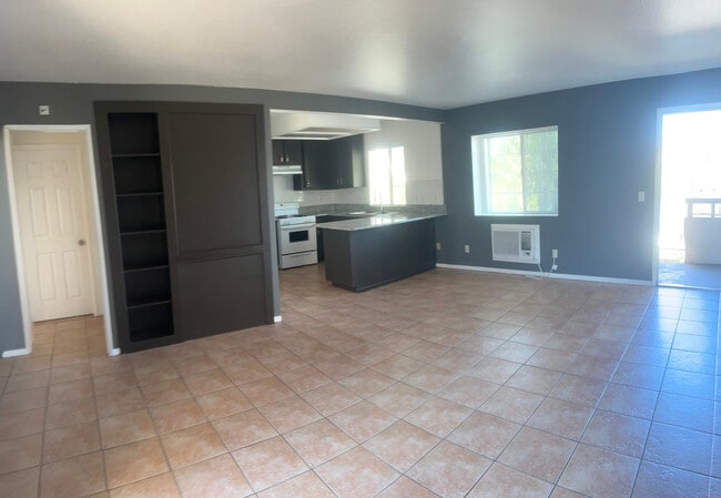 Building Photo - 240 E Graham Ave