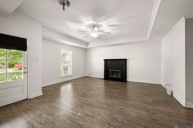 Building Photo - 17190 N Lake Dr
