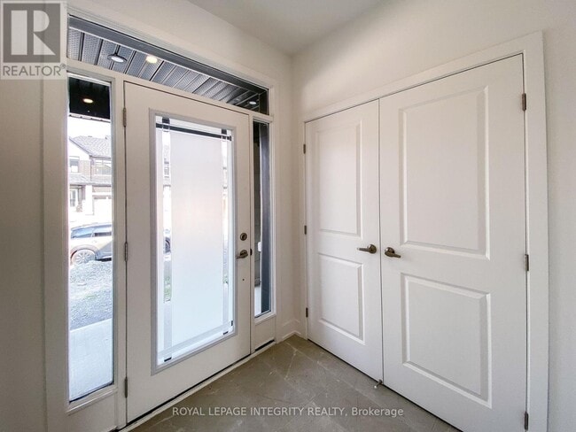 Building Photo - 239 Zinnia Way