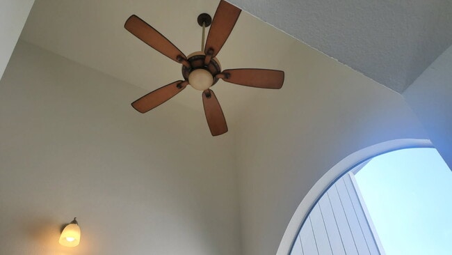 Foto del edificio - 2791 McBride Ln