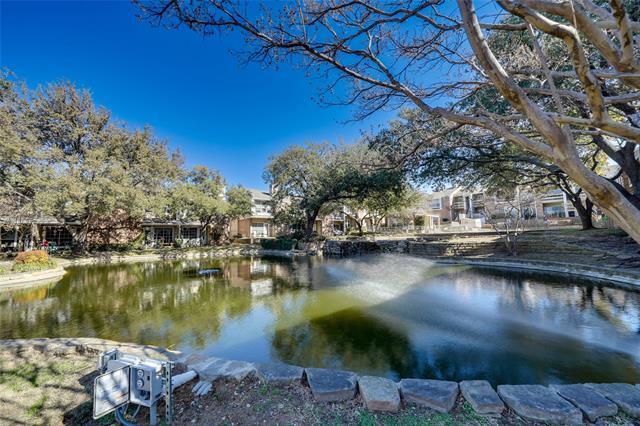 Building Photo - 3550 Country Square Dr