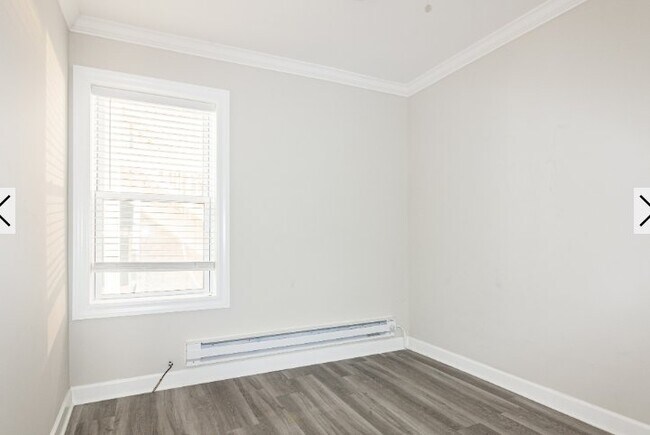 Building Photo - 837 W Cornelia Ave