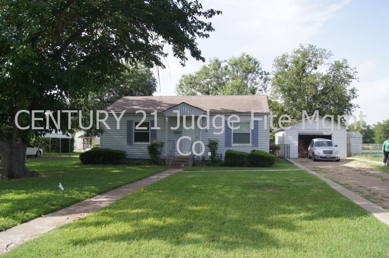 Primary Photo - 608 W 8th St