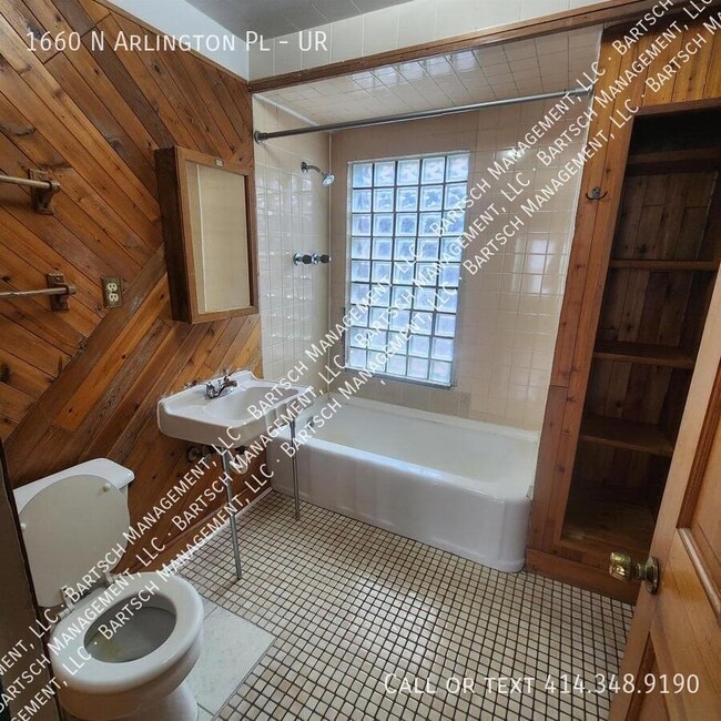 Building Photo - 1660 N Arlington Pl