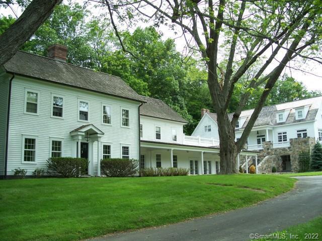 Foto del edificio - 10 Sunny Ridge Rd