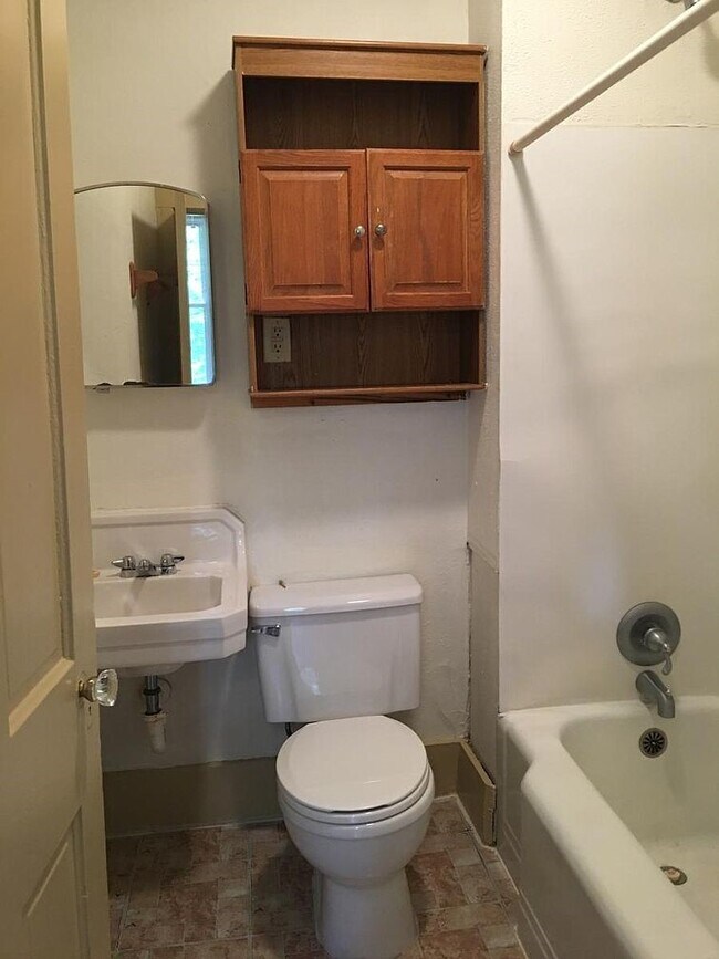 506 N McKean St, Butler, PA 16001 Apartments Butler, PA