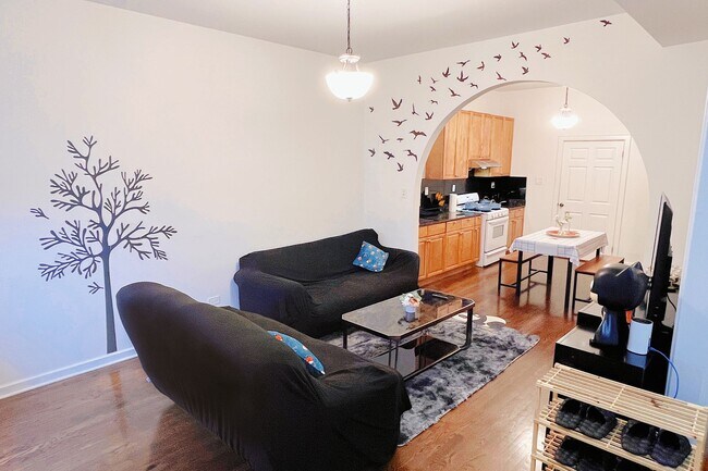 Foto del edificio - 928 W 37th Pl