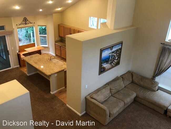 Building Photo - 4 br, 2.5 bath House - 1482 Highland Pines...