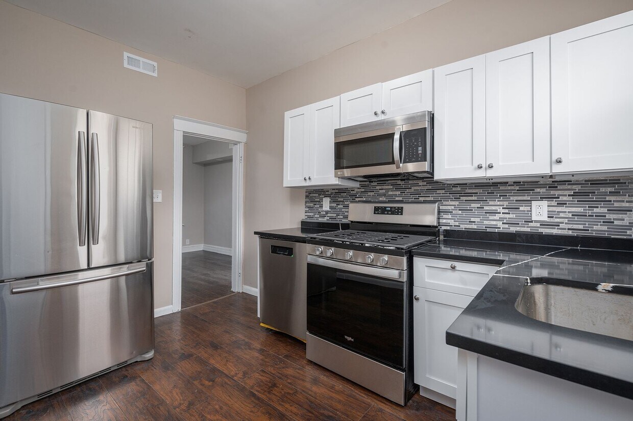 Foto principal - Newly Renovated 3 Bedroom in Charming Balt...