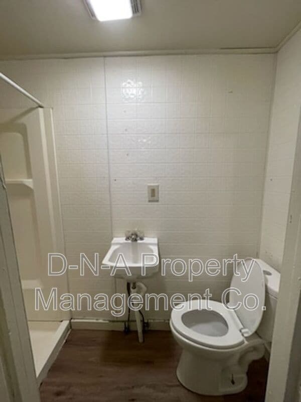Foto del edificio - 715 Monroe St