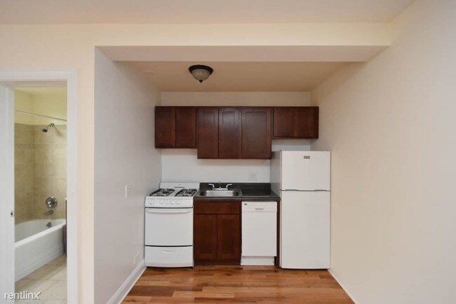 Foto del edificio - 373 Hazel Ave