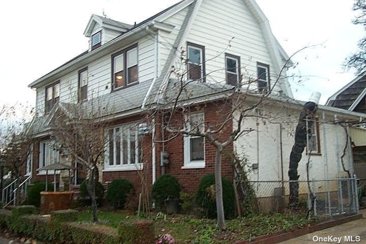 Primary Photo - 64 Elm St