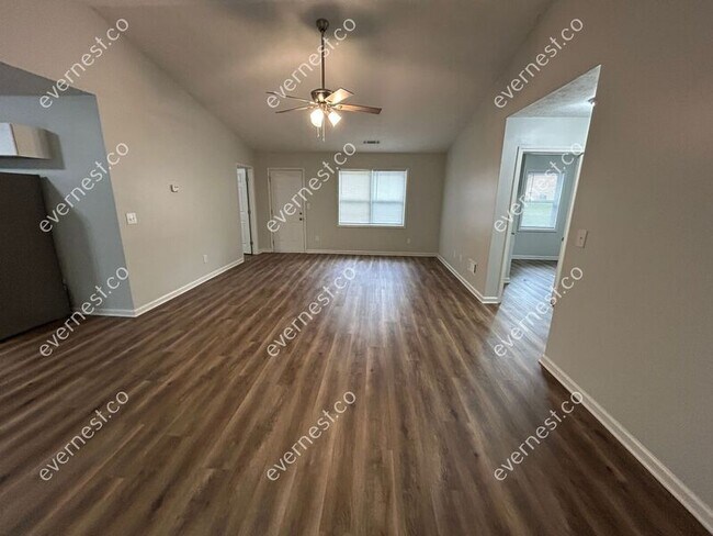 Building Photo - 505 Chestnut Ln