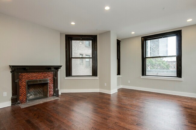 Building Photo - 2023-25 Locust St