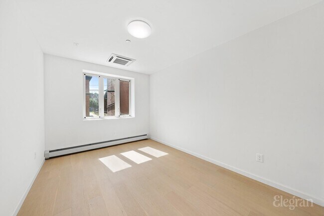 Foto del edificio - 39-57-57 57th St