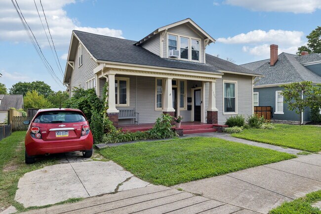 Building Photo - 1505 Dallas Ave