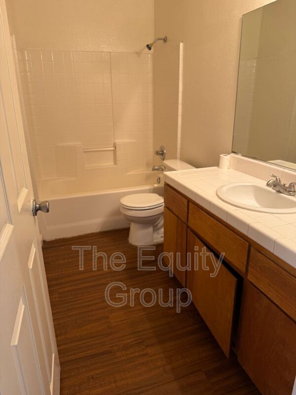 Foto del edificio - 1035 N Wisconsin Way