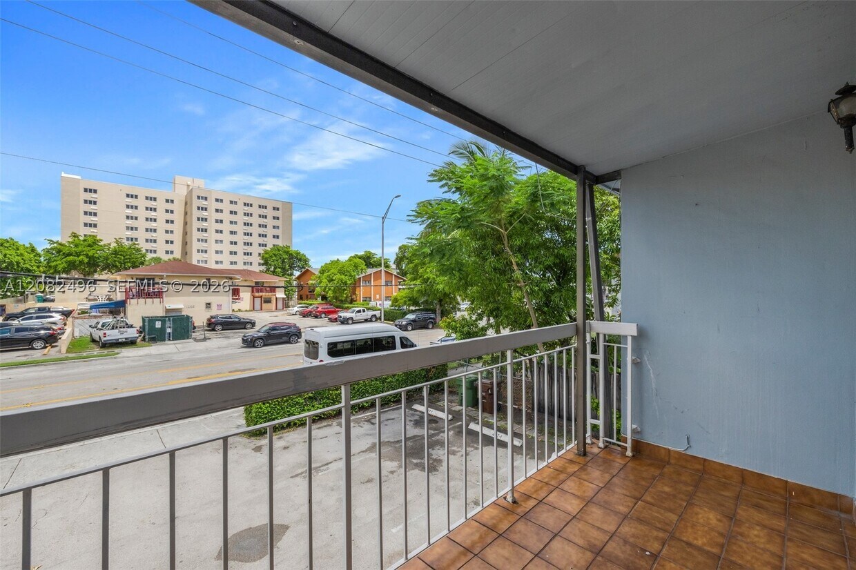 Building Photo - 1284 W 44th Pl
