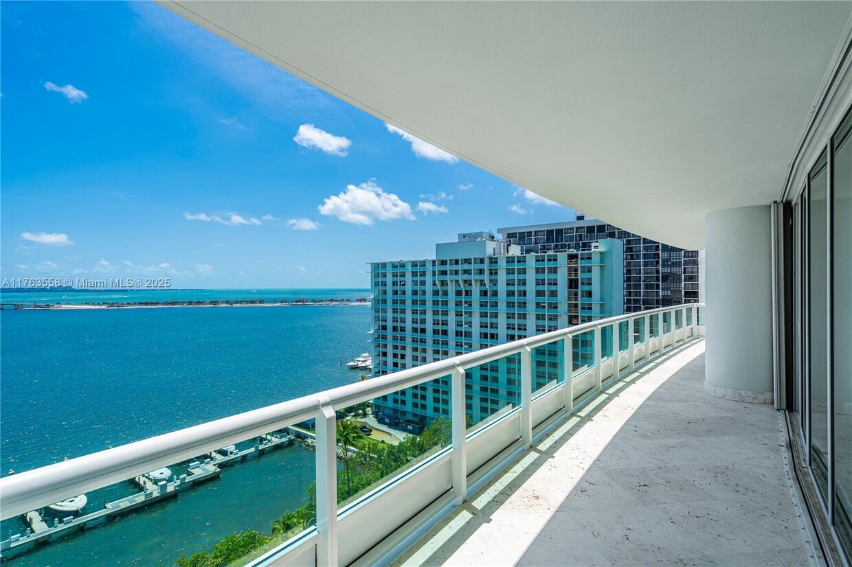 Foto principal - 1643 Brickell Ave