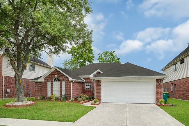 Building Photo - 3515 Walden Dr