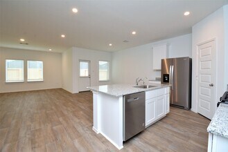 Building Photo - 4019 Pr Grv Dr
