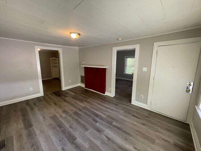 Foto del edificio - Freshly painted 2 bedroom 1 bath house- Pet Friendly!