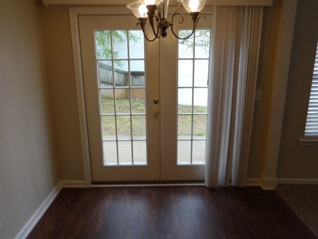 Building Photo - 165 Ilex Dr